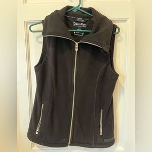 Black Calvin Klein women’s performance fleece vest. Size small.